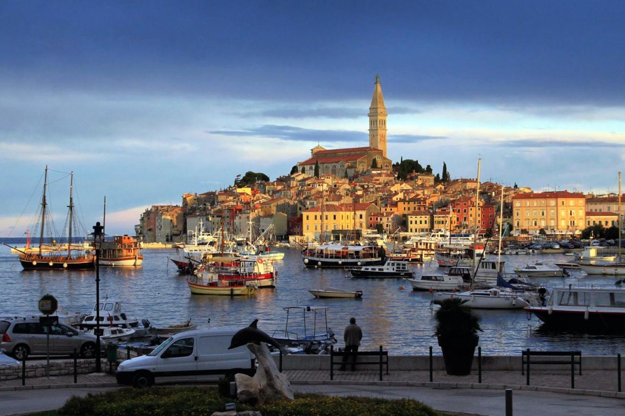 Apartments And Rooms With Parking Space Rovinj - 7170 Exteriör bild